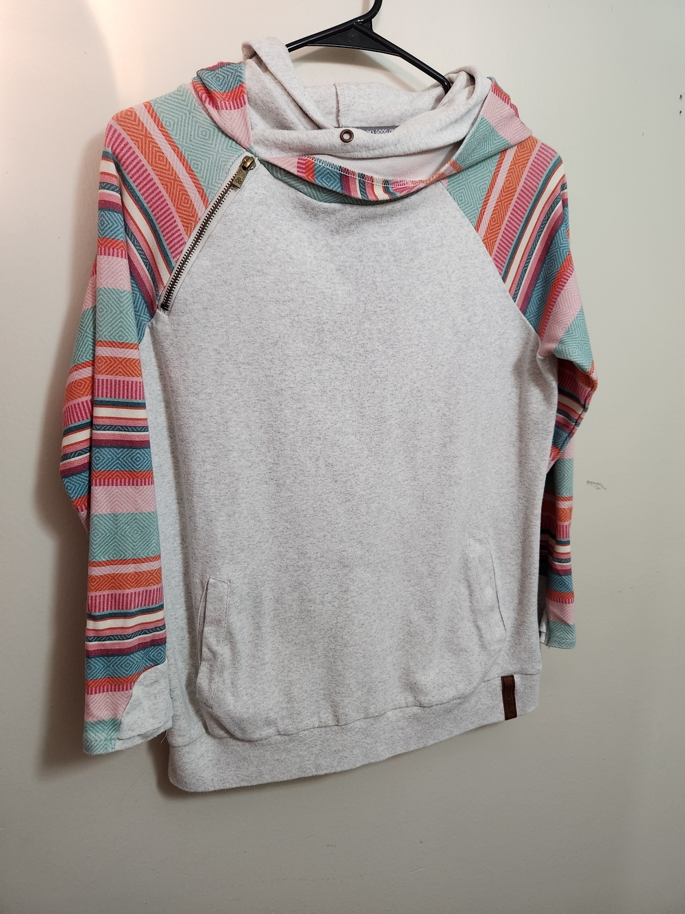 AMPERSAND AVE Cream Cowl Neck Sweater with Multicolor Striped Sleeves M Medium